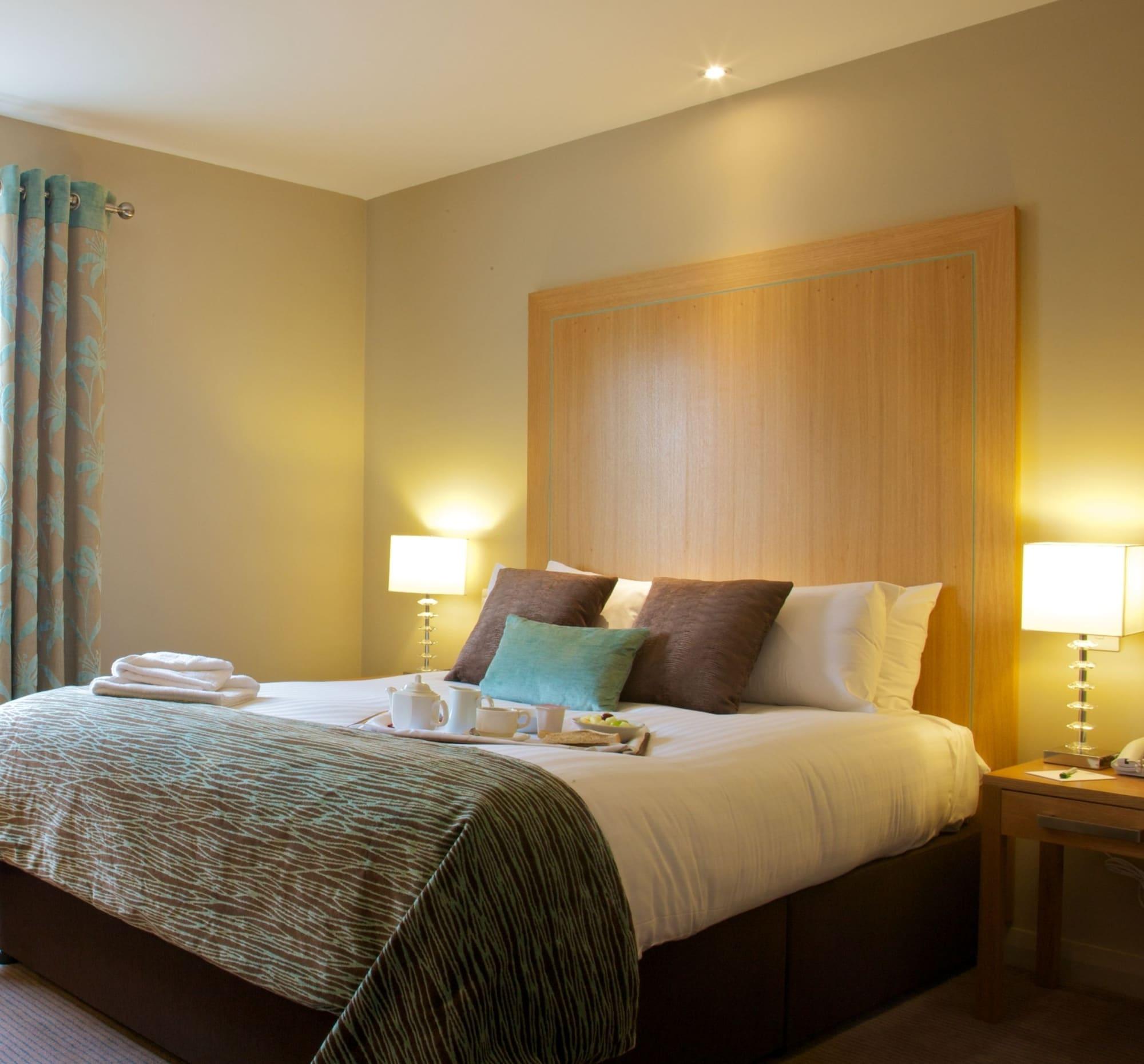 Kings Court Hotel Альчестер Экстерьер фото